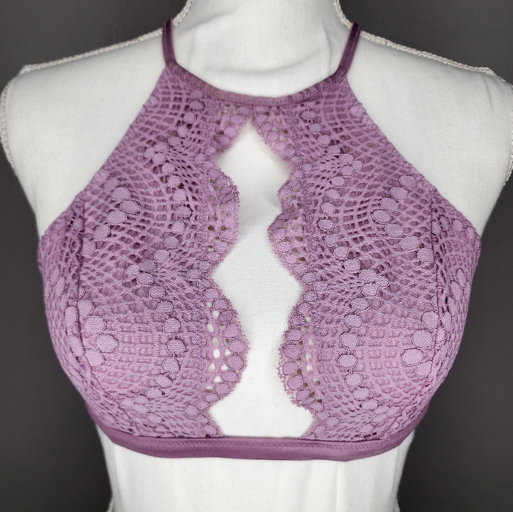 ♦ Victoria's Secret Mauve Purple Lace Split Front Bralette. Size: Small